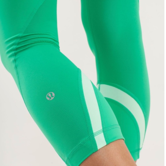 Lululemon Run: Inspire Crop II | Very Green / Fresh Teal | Size 4 - Picture 3 of 10